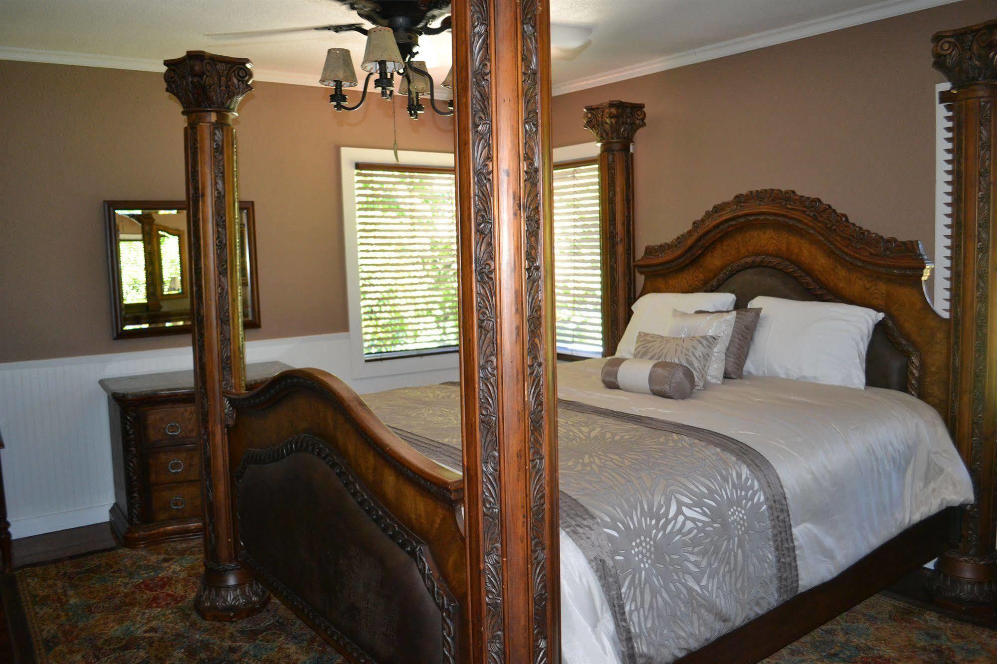 Guerneville Lodge Hotel 3*
