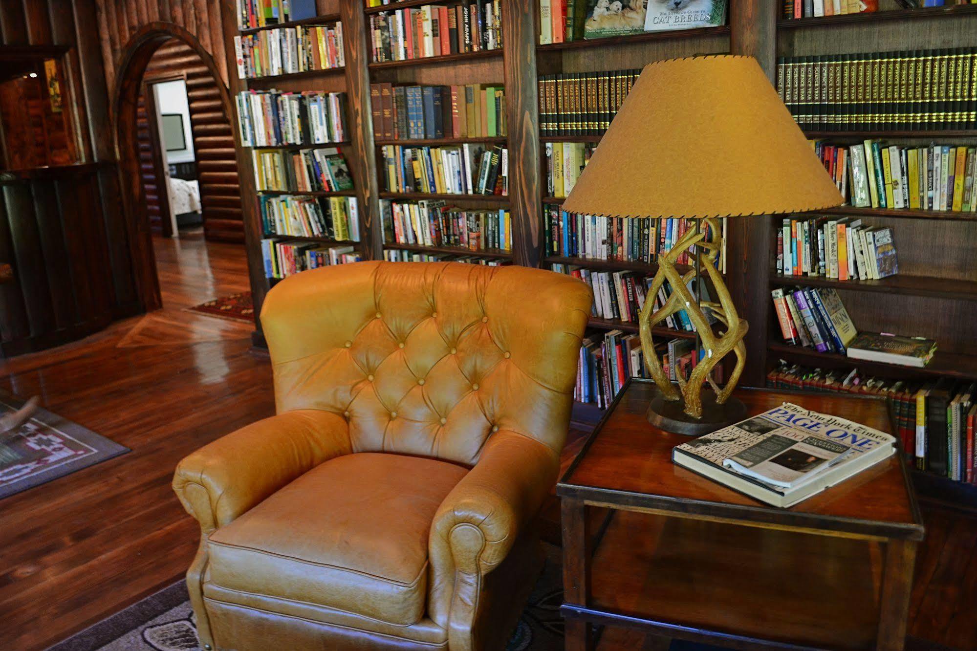 Guerneville Lodge 3*