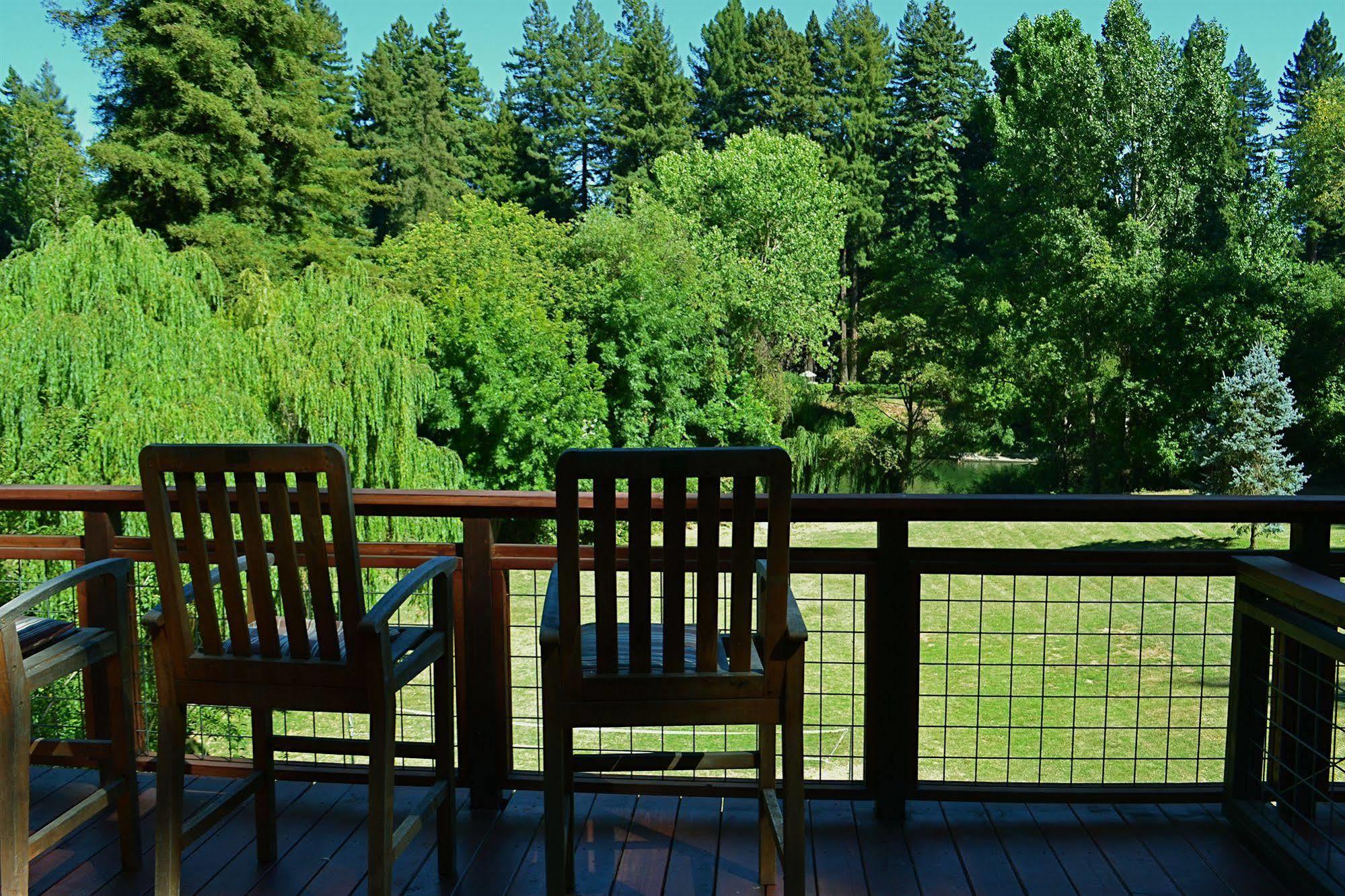 Guerneville Lodge Hotel